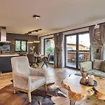 Apartamento Wood&stone Alpi