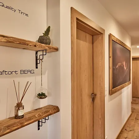 Wood&stone Alpi アパート *